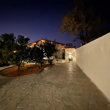 Secret Garden Airport-Beach Villas 300M From Famous Davis Beach Artemida  Exteriér fotografie