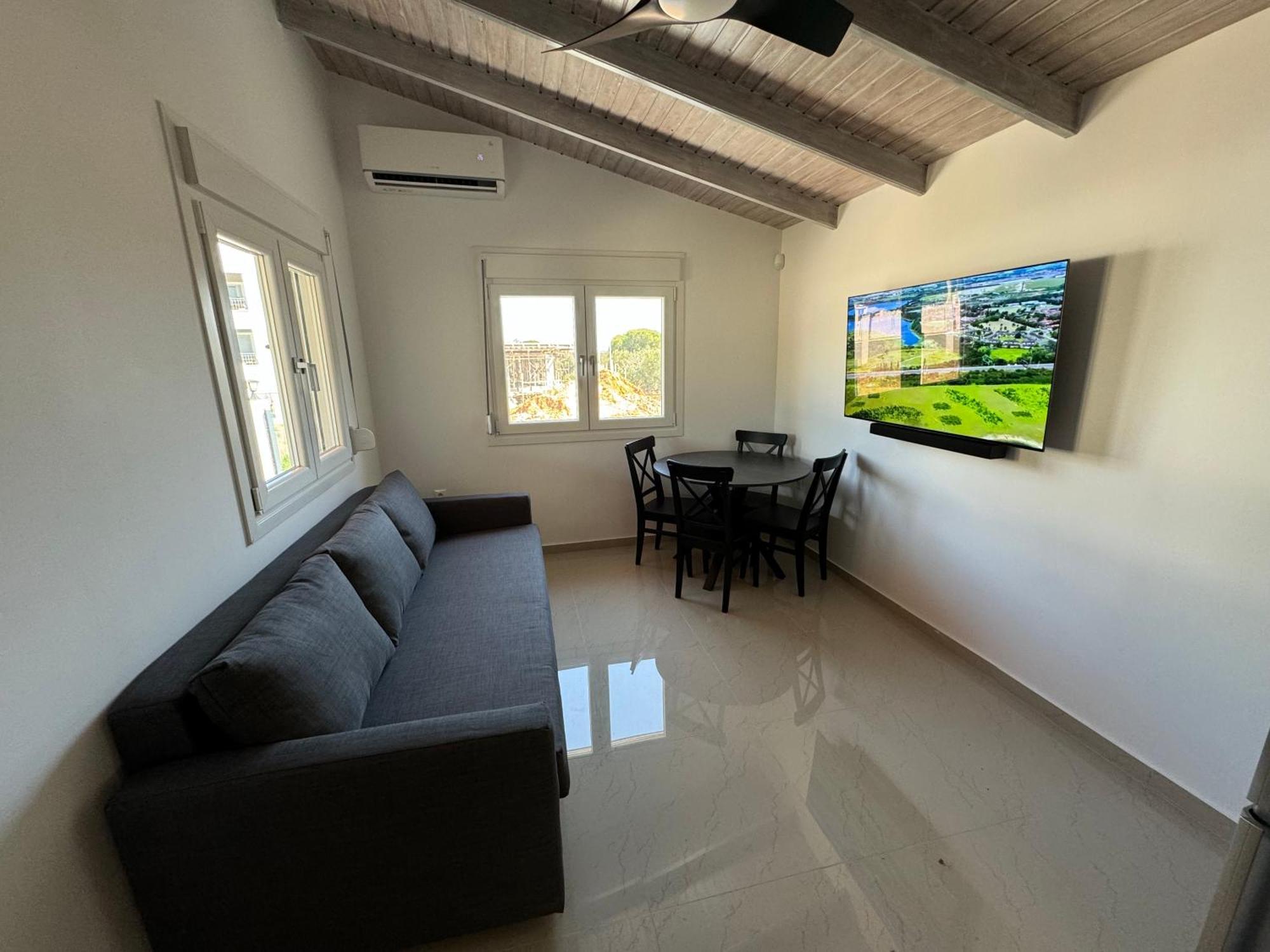 Secret Garden Airport-beach 300m From Famous Davis Artemida (Attica)