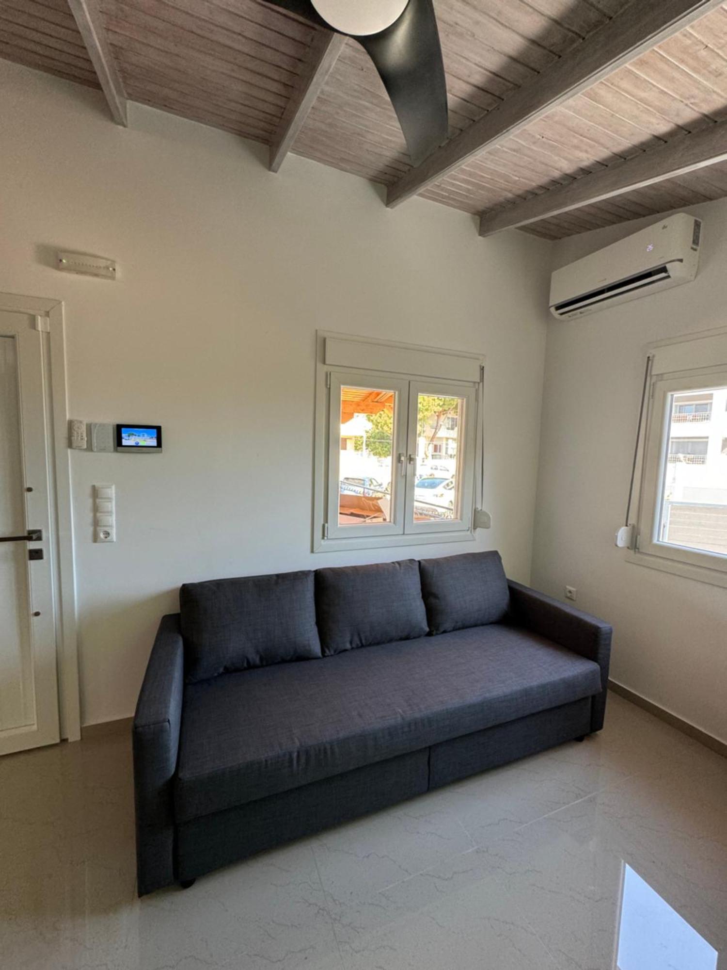 Apartment Secret Garden Airport-beach 300m From Famous Davis