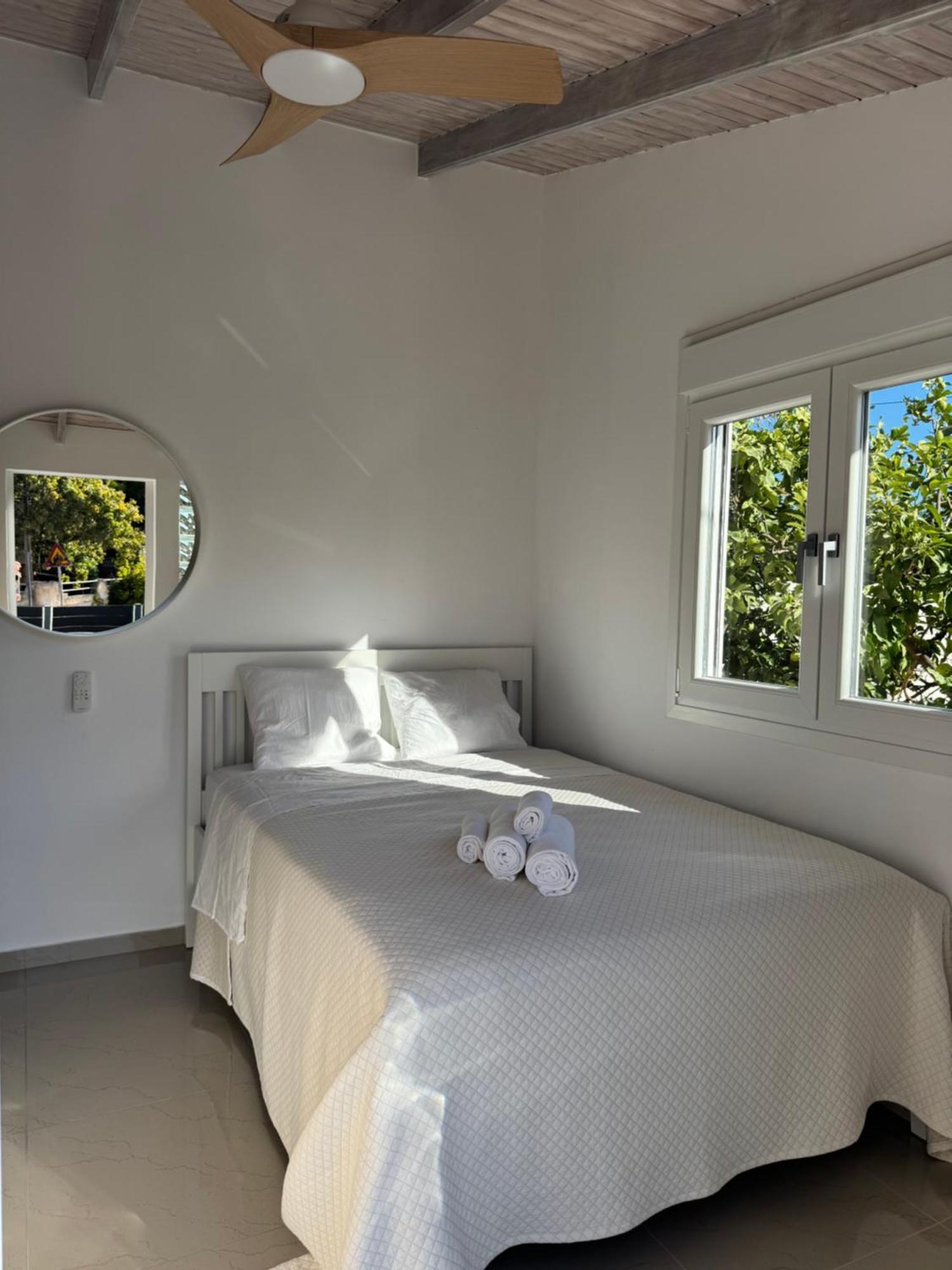 Secret Garden Airport-beach 300m From Famous Davis *